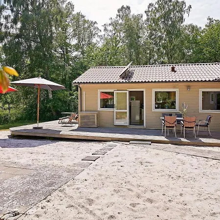 Modern Near - By Traum Neksø